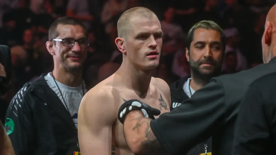 Гэрри пообещал забрать титул перед боем с Махачевым в UFC