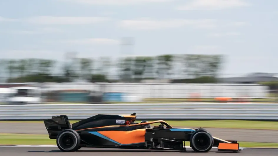 Австралийский политик подозревает McLaren в заговоре Австралийский политик подозревает McLaren в заговоре