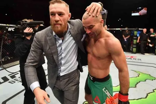 Экс-боец UFC намекнул на отношения с российской певицей