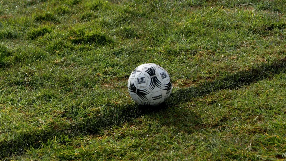 На тульском стадионе во время матча Лиги PARI умер болельщик На тульском стадионе во время матча Лиги PARI умер болельщик