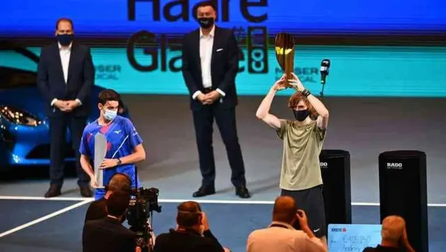 Рублёв победил Сонего и выиграл турнир ATP в Вене