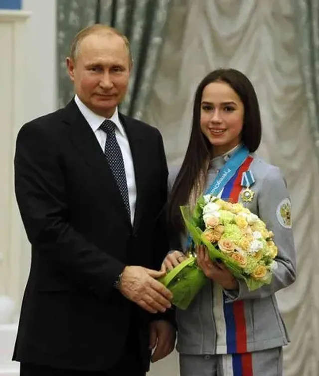 Алина Загитова получила неожиданный подарок от Путина на 18-летие