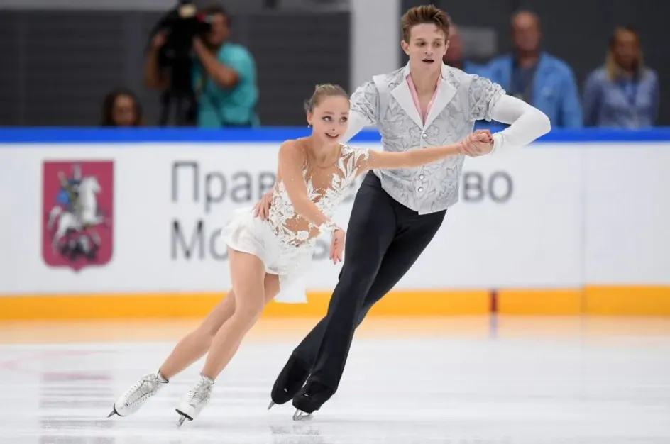 Фигуристка Бойкова показала соблазнительное фото в купальнике