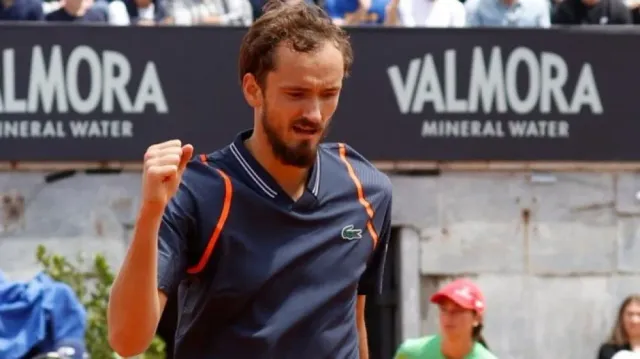 Экс-первая ракетка мира Медведев лидирует в чемпионской гонке ATP