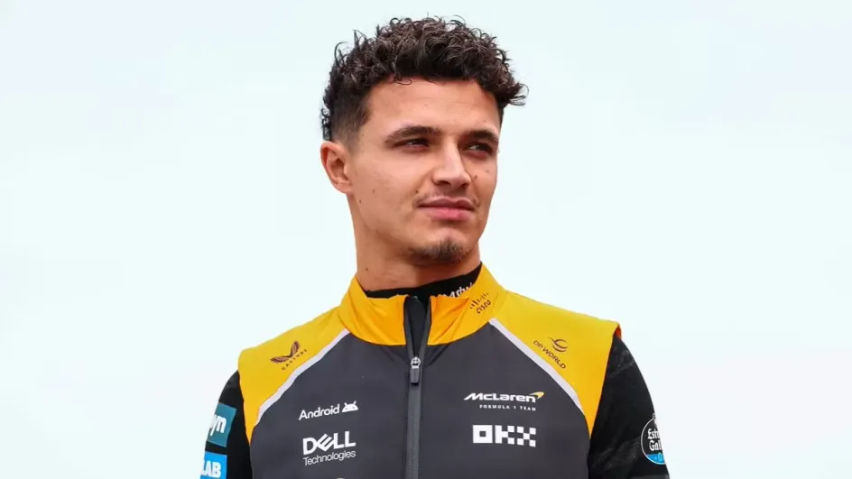 В Racing Bulls извинились за некорректное поведение сотрудника В Racing Bulls извинились за некорректное поведение сотрудника