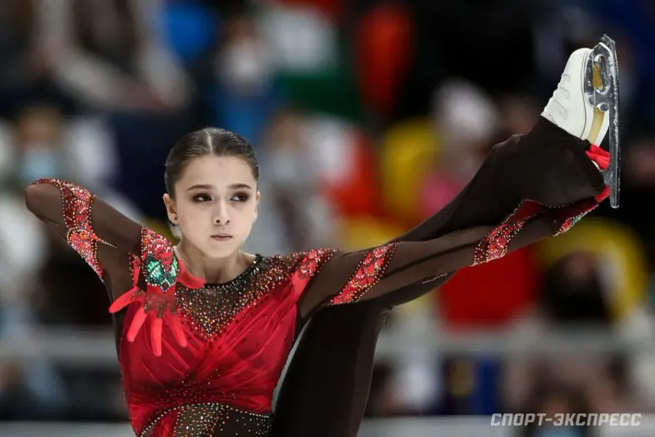 Фигуристка Валиева показала фото из самолёта по пути на Skate Canada