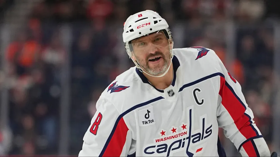 Овечкин побывал на ужине в резиденции посла России с женой