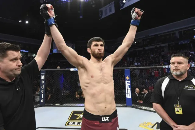 Боец Анкалаев раскритиковал составителей рейтинга UFC