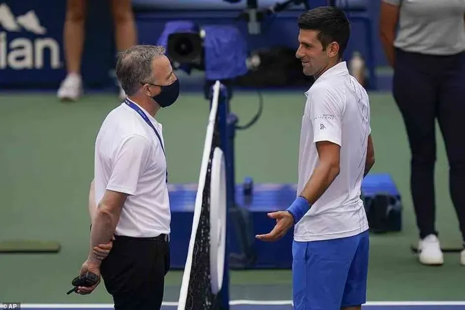 Главный судья US Open объяснил решение дисквалифицировать Джоковича Главный судья US Open объяснил решение дисквалифицировать Джоковича