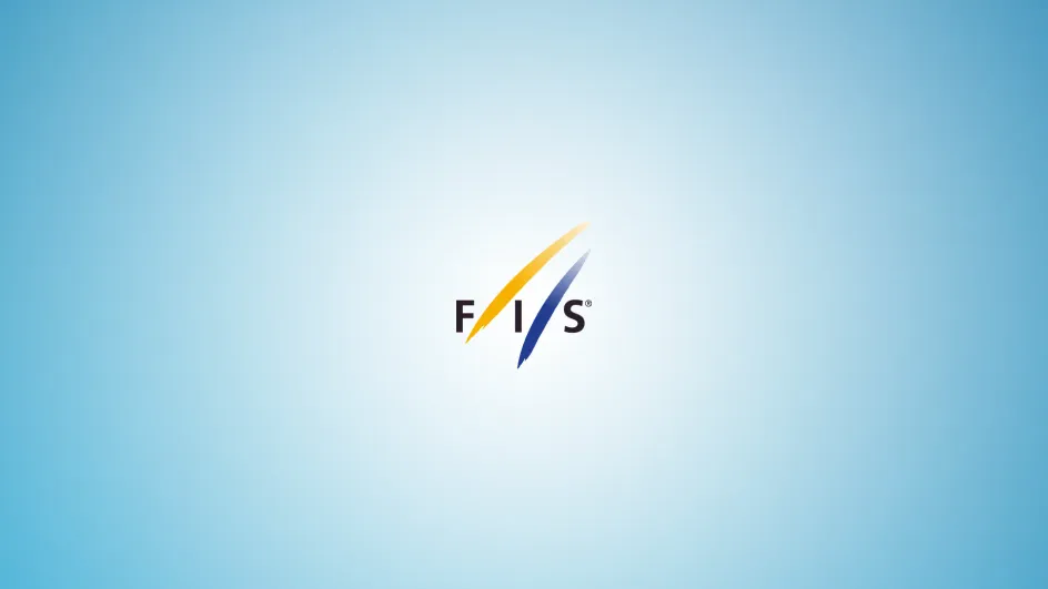 FIS оправдались в нелепых отказах российским лыжникам в нейтральном статусе