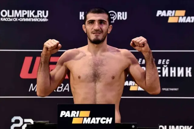 Боец UFC Эмеев: жду красивой досрочной победы от своего брата Хабиба