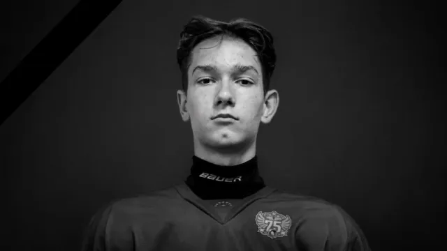 Горячая новость | В Уфе скоропостижно скончался 19-летний хоккеист Амир Ханов
