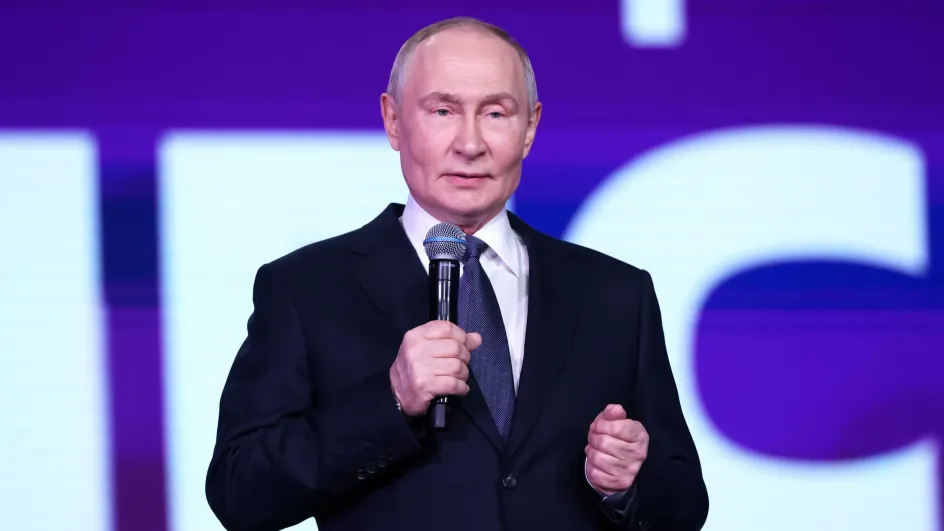 Каменский заявил, что Владимир Путин пристально следит за КХЛ Каменский заявил, что Владимир Путин пристально следит за КХЛ