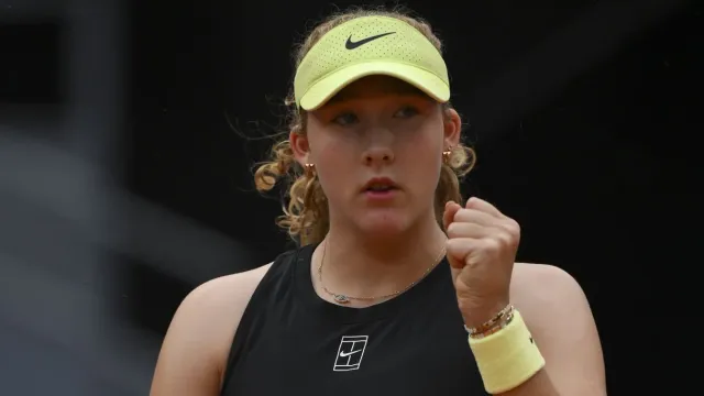 Горячая новость | Мирра Андреева во время матча в Мадриде назвала себя лузером