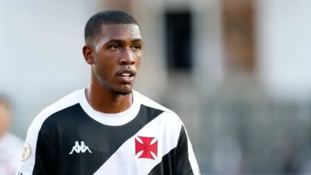 Горячая новость | Стало известно, к кому из футболистов сейчас присматривается «Зенит»