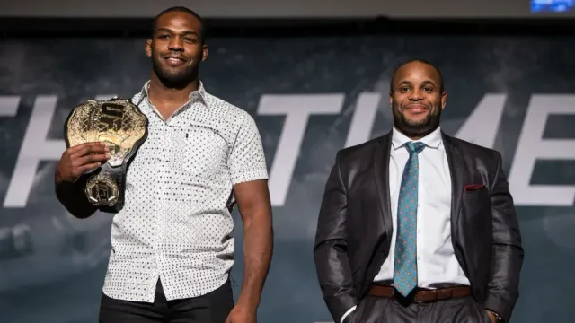 Американский боец UFC Джон Джонс предложил Даниэлю Кормье помириться