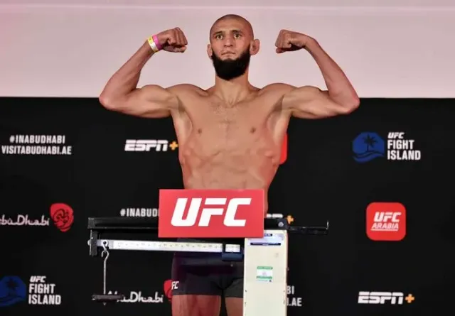 Бой Чимаева и Томпсона может возглавить турнир UFC 19 декабря