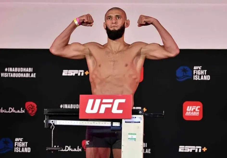 Бой Чимаева и Томпсона может возглавить турнир UFC 19 декабря