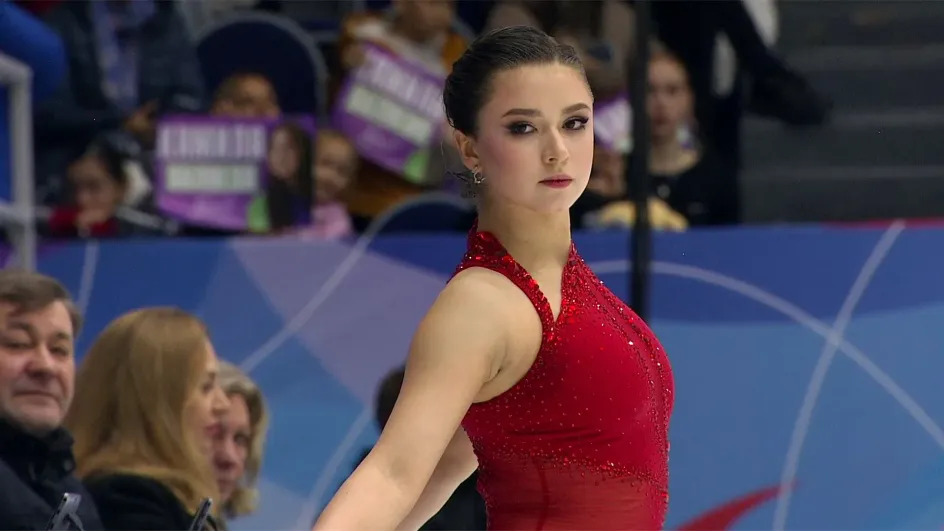 Фигуристка Валиева посетила Московскую неделю моды