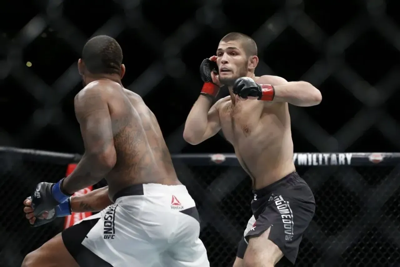 Когда состоится бой нурмагомедова. Когда состоится бой нурмагомедова. Когда состоится бой нурмагомедова. Нурмагомедов vs джонсон. Пояс юфс хабиба нурмагомедова.