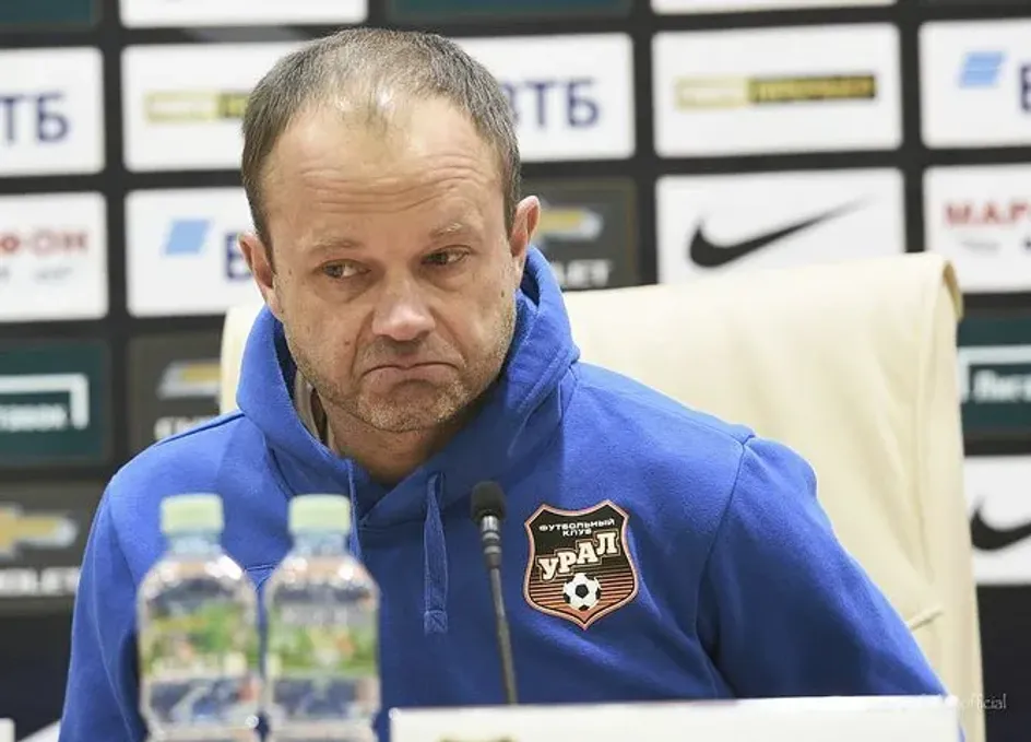Парфёнов покинул "Урал" Парфёнов покинул "Урал"