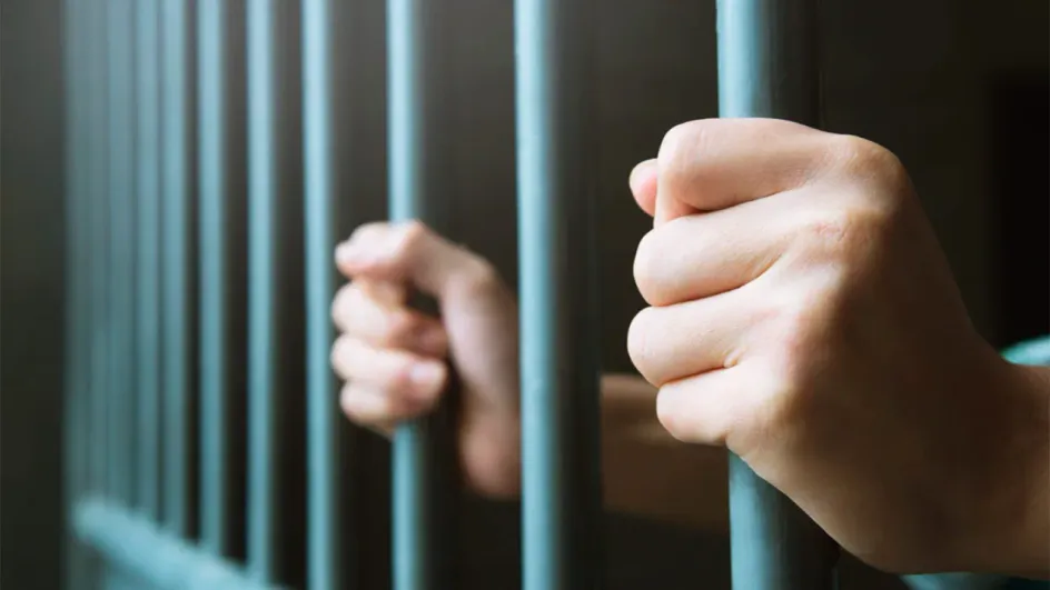 Бывший футболист Артур Закиев получил три года колонии за мошенничество