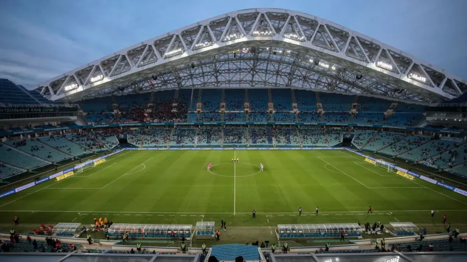 ФК «Сочи» попросил болельщиков покинуть трибуны из-за угрозы БПЛА