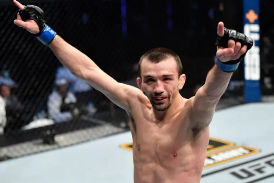 Боец UFC Аскар Аскаров проведёт поединок с Алексом Пересом