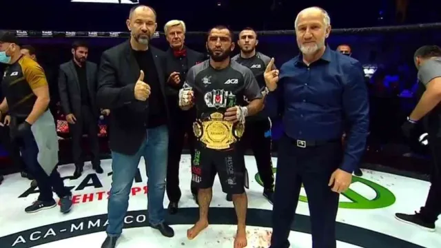 Абдулаев победил Багова и стал чемпионом ACA в полусреднем весе