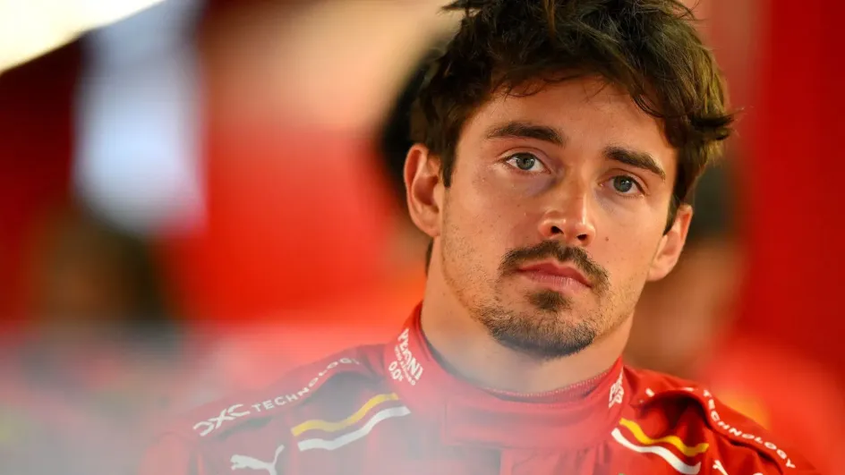 Леклер заявил, что в следующем году команду ждут большие перемены Леклер заявил, что в следующем году команду ждут большие перемены