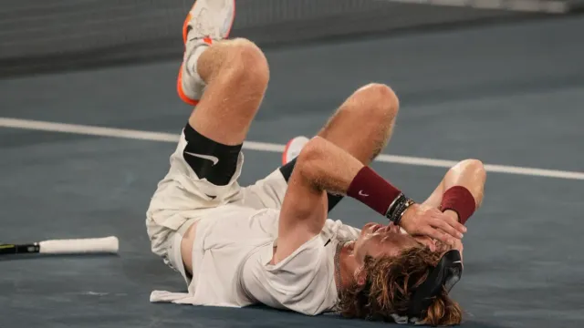 Горячая новость | Рублёв уступил Алькарасу и не смог выйти в финал турнира