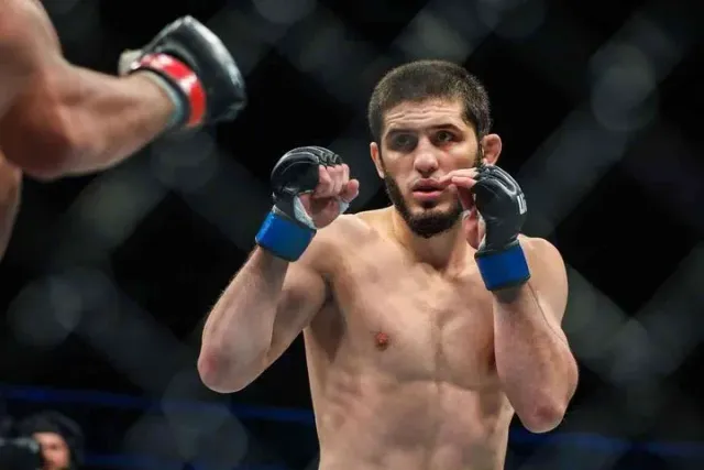 Ислам Махачев возглавит турнир UFC Fight Night 182 в Лас-Вегасе