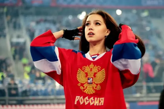 Фигуристка Загитова опубликовала фотографию в новом образе