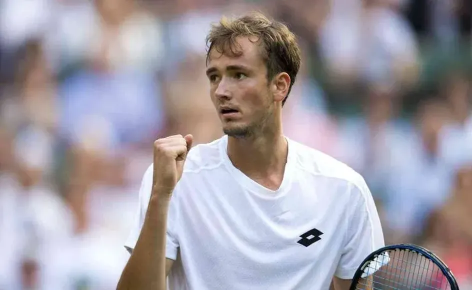 Медведев победил Тиафо и сыграет с Рублёвым в четвертьфинале US Open