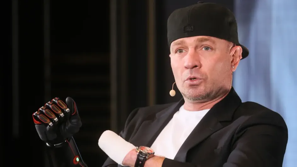 Костомаров рассказал, откуда черпал силы после ампутации Костомаров рассказал, откуда черпал силы после ампутации