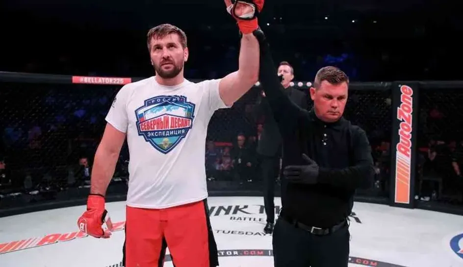 Экс-чемпион Bellator Минаков сравнил Емельяненко и Миочича