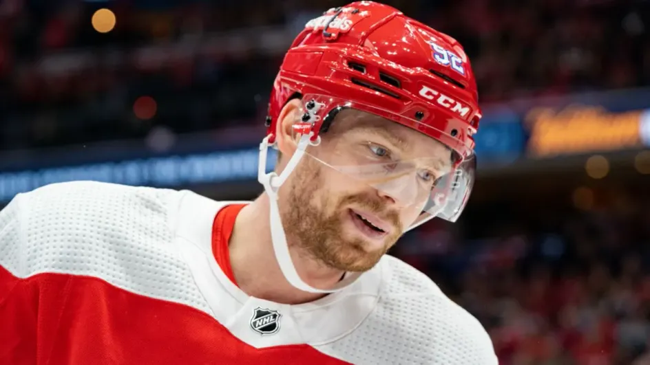 Четырех российских хоккеистов наказали за наркотики