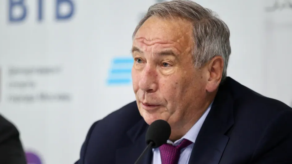 Тарпищев допустил, что 20 российских теннисистов сменят спортгражданство Тарпищев допустил, что 20 российских теннисистов сменят спортгражданство