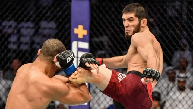 Ислам Махачев пошутил, что станет чемпионом UFC в старости