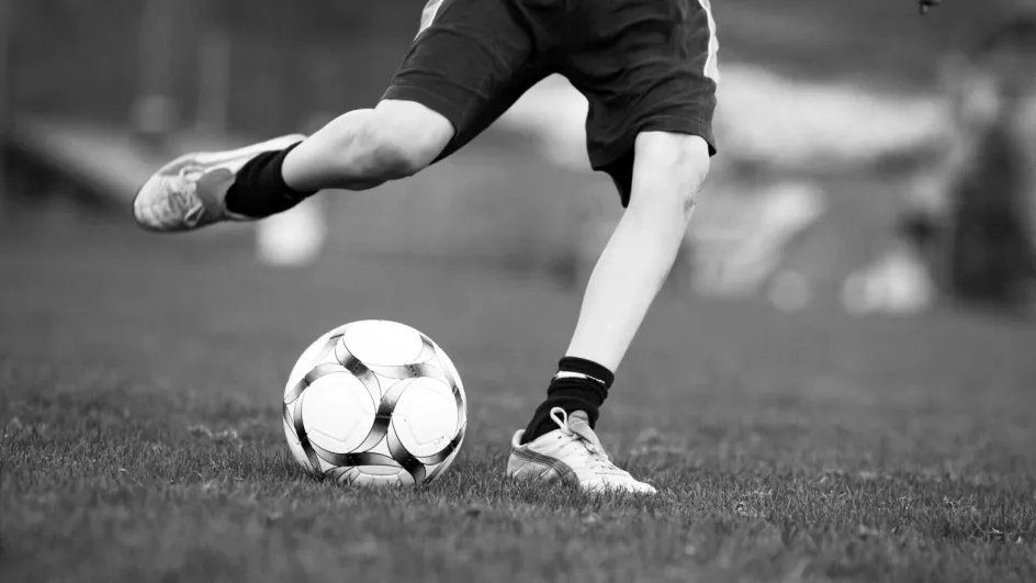 В Колумбии умер юный футболист после потери сознания во время матча