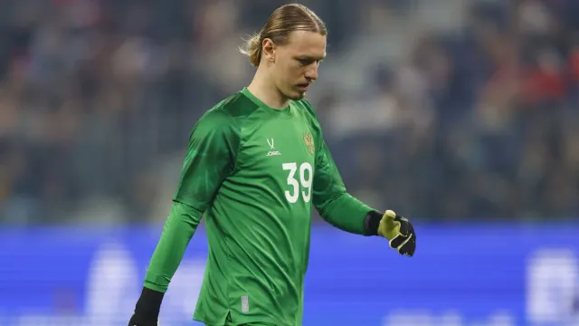 Сафонов пожаловался, что почти не общается с родителями