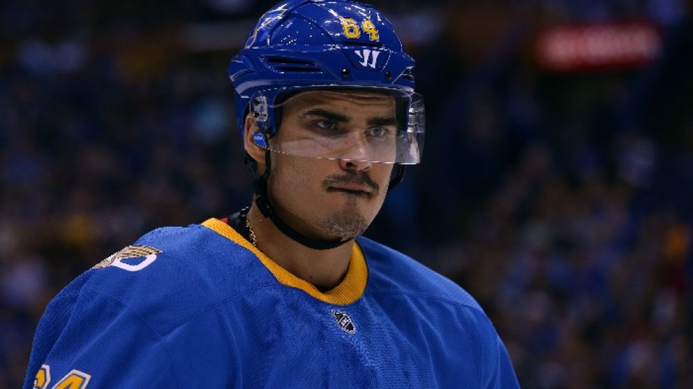 Экс-нападающий «Авангарда» Якупов рассказал о вариантах продолжения ...