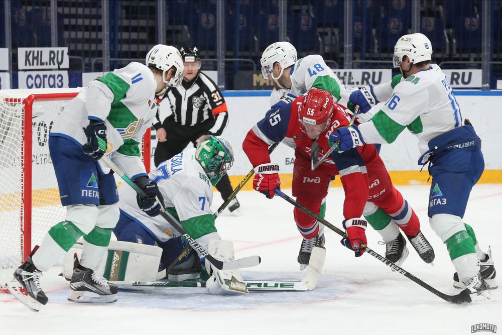 Хк салават юлаев. Салават юлаев локомотив. Хк салават юлаев уфа. Команда салават юлаев 2023. Ак барс салават юлаев.